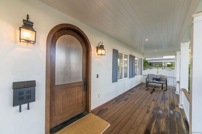 Building Photo - 868 Coronado Ave