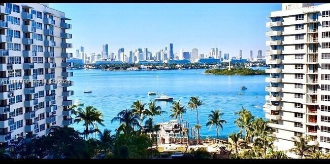 Building Photo - 1500 Bay Rd