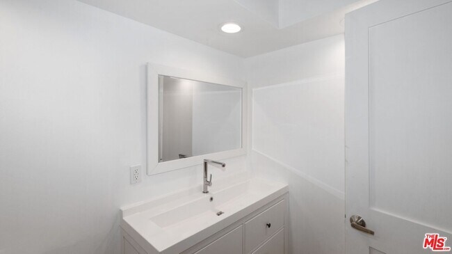 Building Photo - 5035 Escobedo Dr