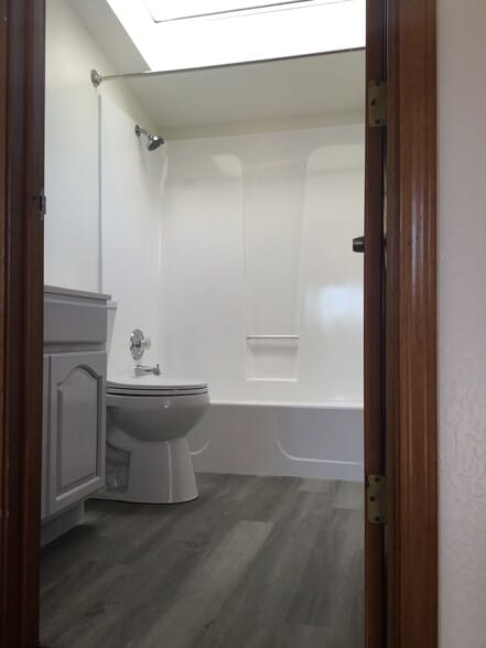 Building Photo - 2152 Clinton Ave