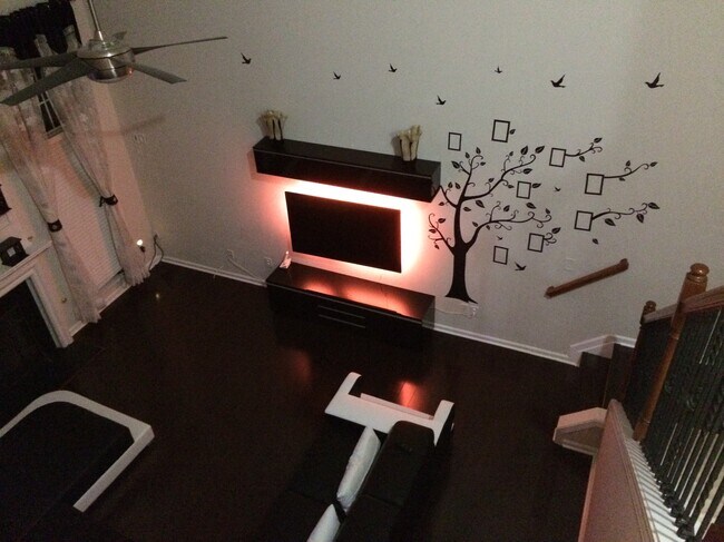 Building Photo - 908 Wendlebury Ct