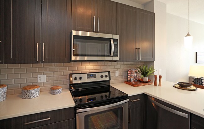 Building Photo - 2075 N Broadway