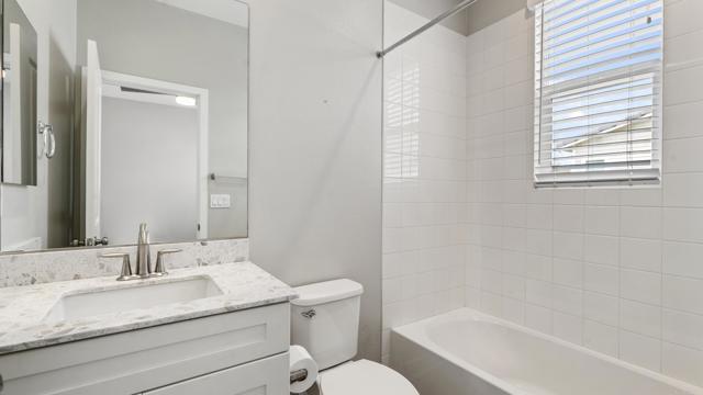 Building Photo - 1103 Plumeria Way
