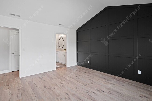 Building Photo - 3BR - 2BA Modern Living in a Quiet Cul-de-Sac