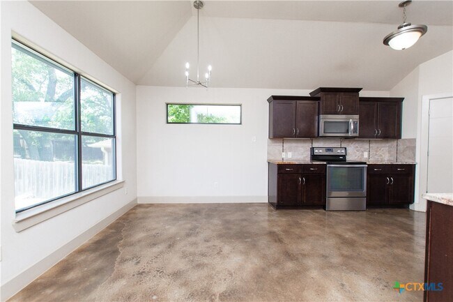 Building Photo - 7101 Andalucia Dr
