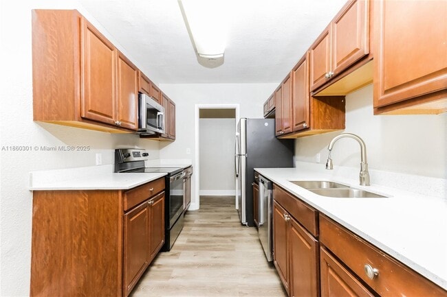 Building Photo - 108 N 13th St