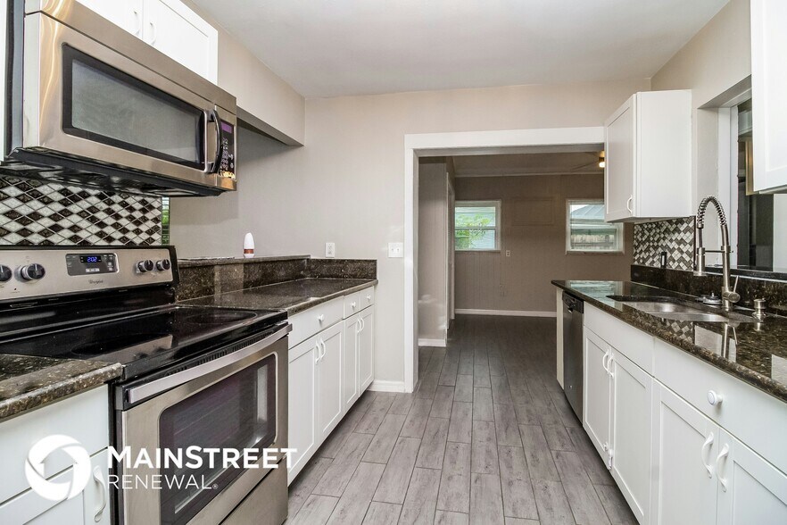 Building Photo - 503 Roy Blvd