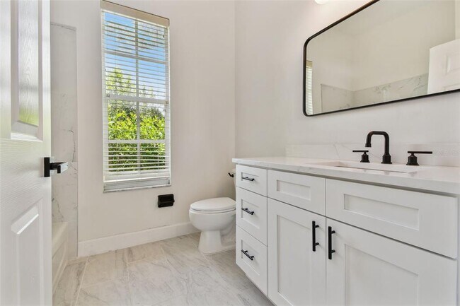 Building Photo - 13792 Long Lake Ln