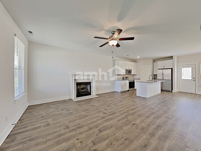 Building Photo - 5145 Jack Byrnes Dr