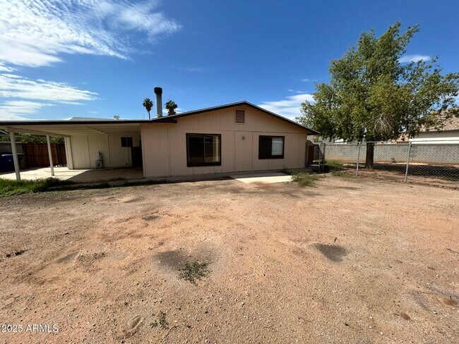 Building Photo - 523 N Los Feliz Dr