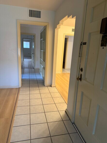entry door - 25 W Monterey Ave