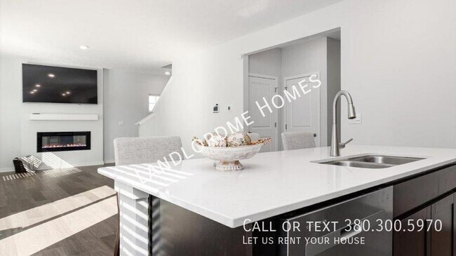 Building Photo - 163 Badger Pass