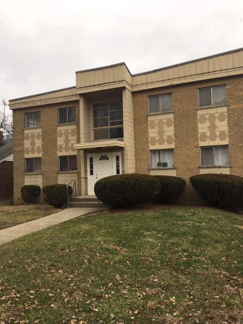 Building Photo - 4914 Charlemar Dr