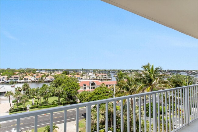 Building Photo - 2917 S Ocean Blvd