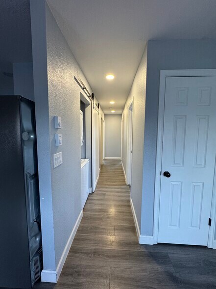 Building Photo - 112 Clover Ct