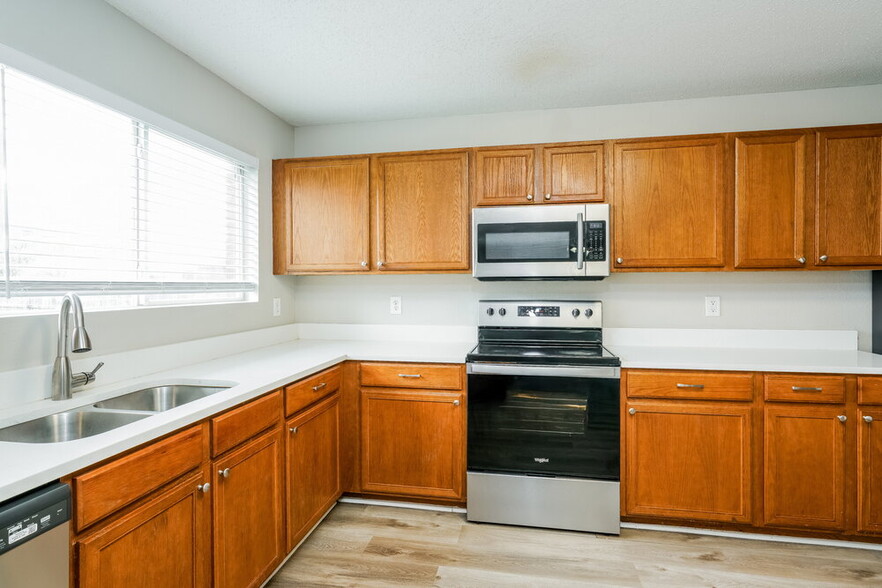 Building Photo - 8126 Mossberg Dr
