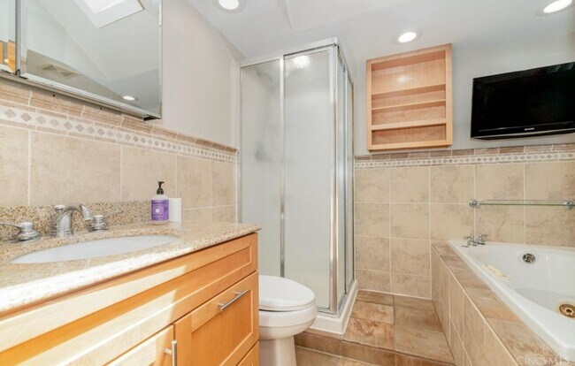 Building Photo - Foxhall Court