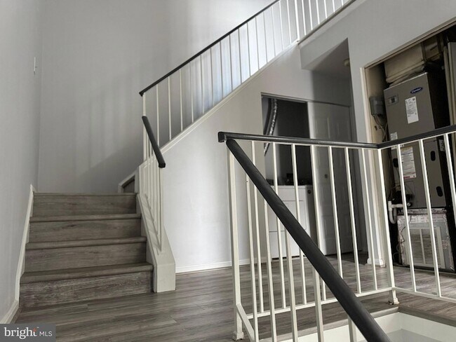 Building Photo - 7527 Belle Grae Dr