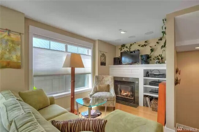 Building Photo - 2637 NW 56th St