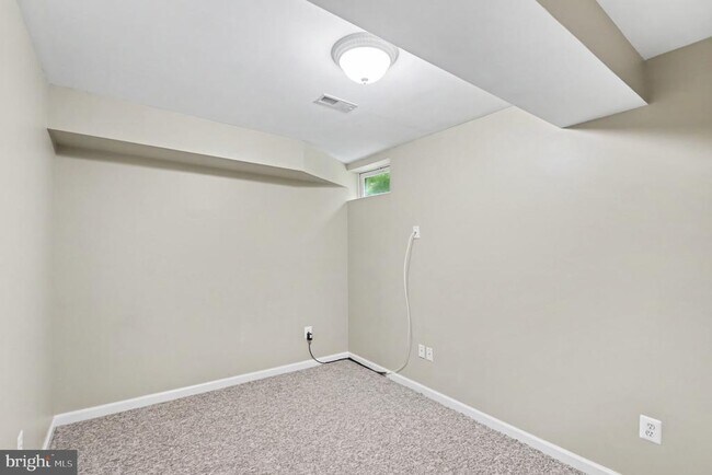 Building Photo - 3915 Carlyle Ct