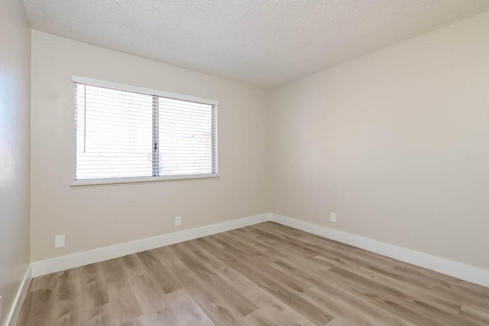 Building Photo - 1555 Calabria Dr