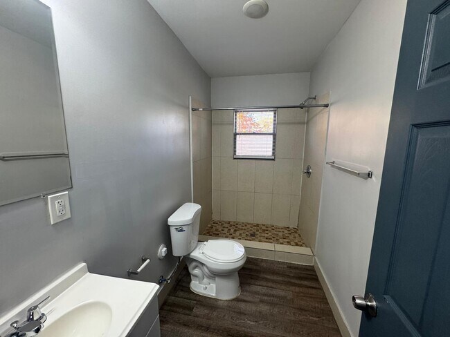 Building Photo - 19234-19235 Five Pts St