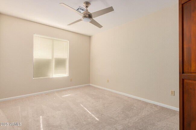 Building Photo - 816 E Forest Hills Dr