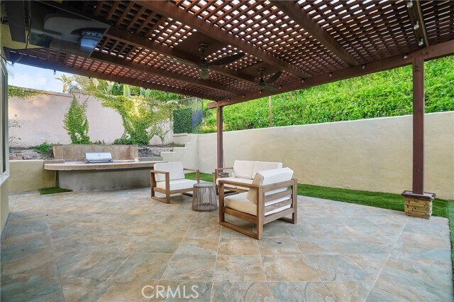 Building Photo - 24868 Paseo Primario