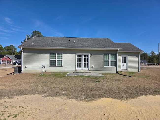 Building Photo - Country Comfort in Ryans Run