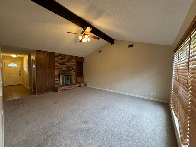 Building Photo - Available Now in Greenway Park!