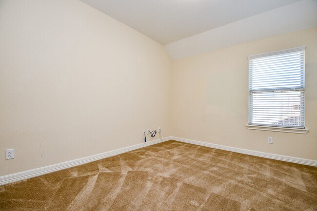 Building Photo - 8223 Summer Lake Pass Ln