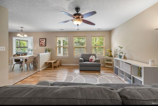 Building Photo - Charming 3BR Home with Sunroom Near Purdue University