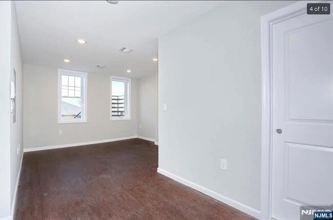 Building Photo - 471 Harrison Ave