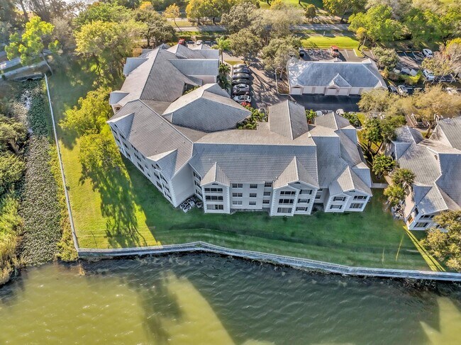 Building Photo - 2850 N Oakland Forest Dr