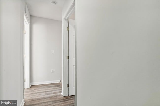 Building Photo - 3219 Presstman St