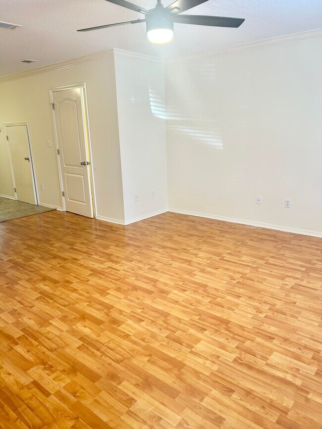 Building Photo - 1832 Shay-Lin Ct