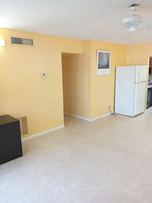 Building Photo - 630 NW 13th St