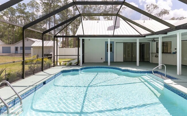 Building Photo - 5588 Wendy Ln