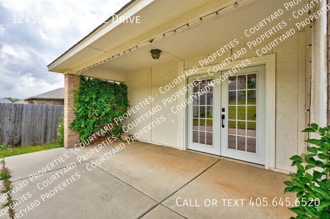 Building Photo - 12490 Native Hill Dr