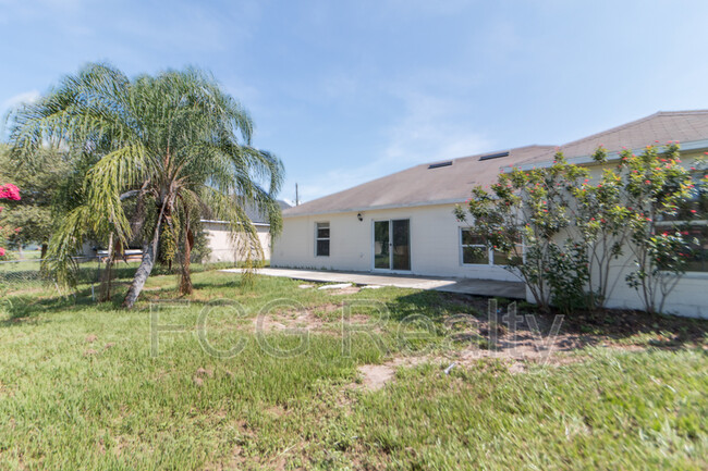 Building Photo - 529 Peace Dr