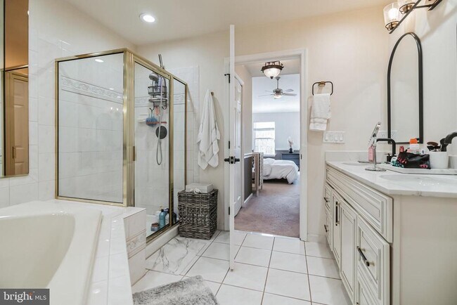 Building Photo - 1855 Creekview Ln