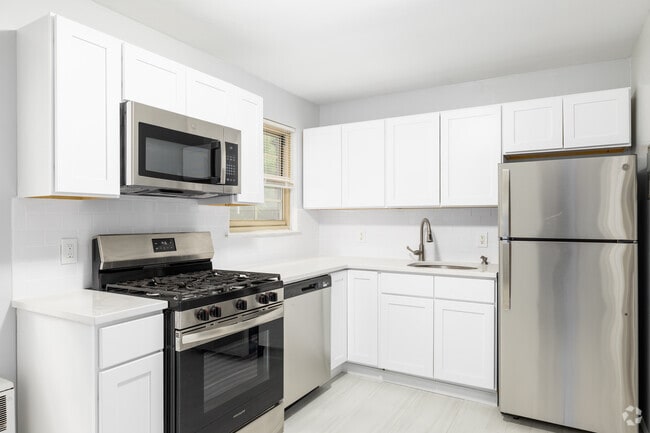 Building Photo - Murray Hill Apartments