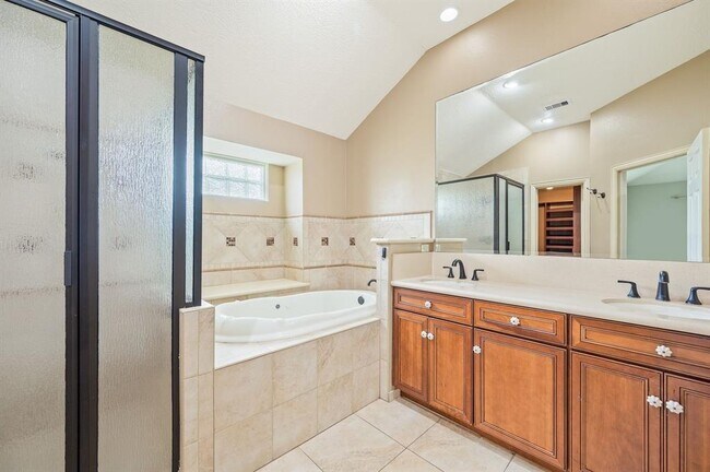 Building Photo - 209 McVoy Dr