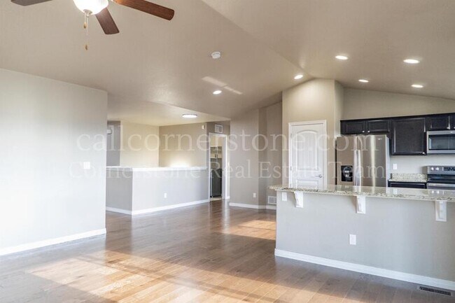 Building Photo - 6070 Jorie Rd