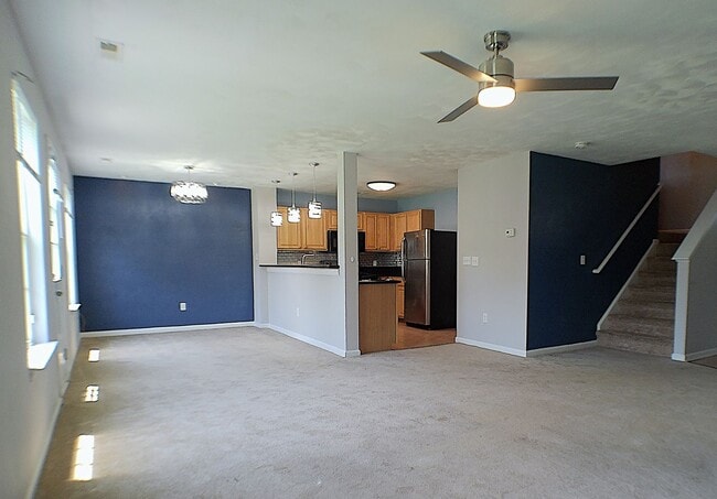 Building Photo - Gorgeous 3 bed 2.5 bath single-family home...