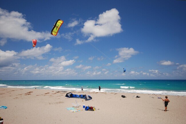 Building Photo - 6327 Chasewood Dr