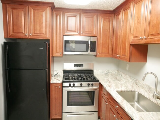 Building Photo - 60 Acres Reserve Condominium - 2 BR 1 BA W...