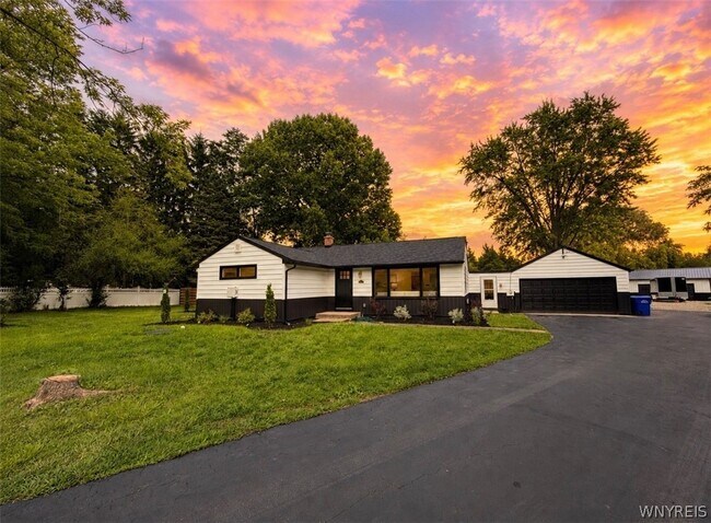 Building Photo - 6921 Bear Ridge Rd