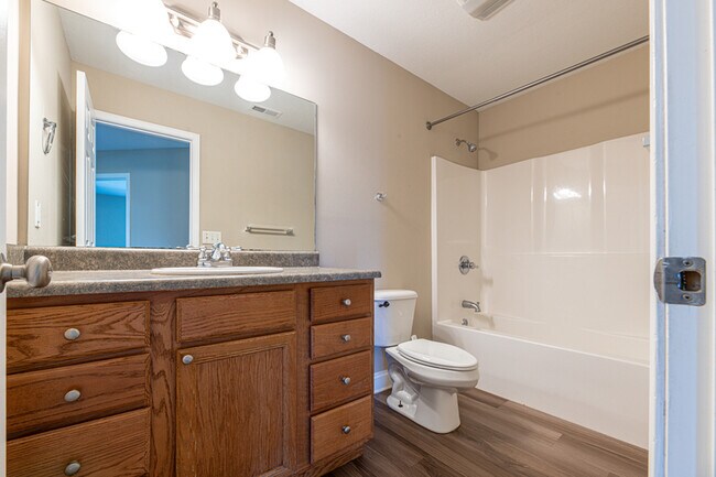Building Photo - 637 Marston Ln