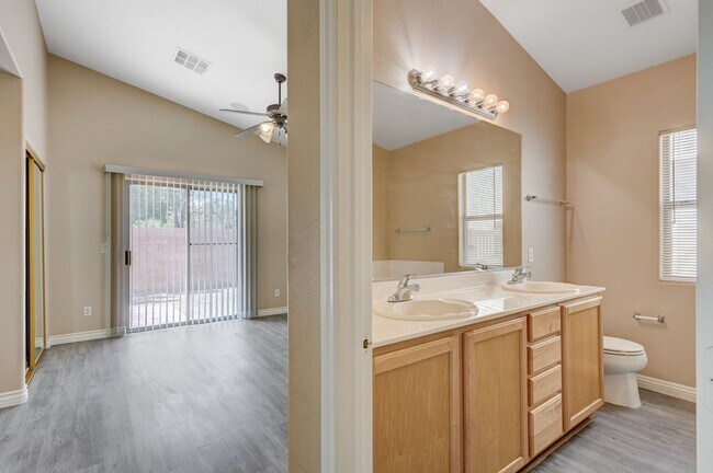 Building Photo - Single Family Home in N Las Vegas Aliante Area